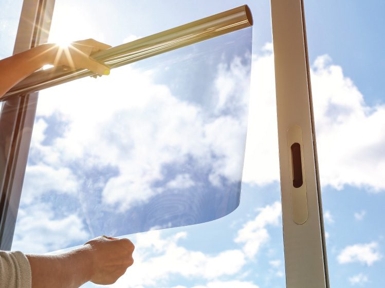 กระจกธรรมดาตามอาคารบ้านเรือน มาติดฟิล์มทีหลัง