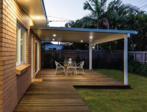 ต่อเติมหลังคา ทำพื้นใหม่ ได้ซุ้มนั่งเล่นในสวนหน้าบ้าน 01