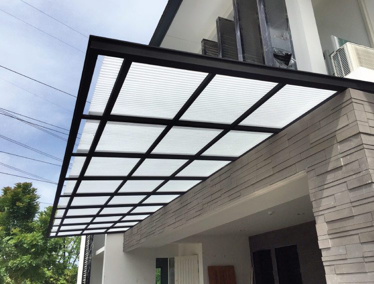 ต่อเติมหลังคา ทำพื้นใหม่ ได้ซุ้มนั่งเล่นในสวนหน้าบ้าน 02