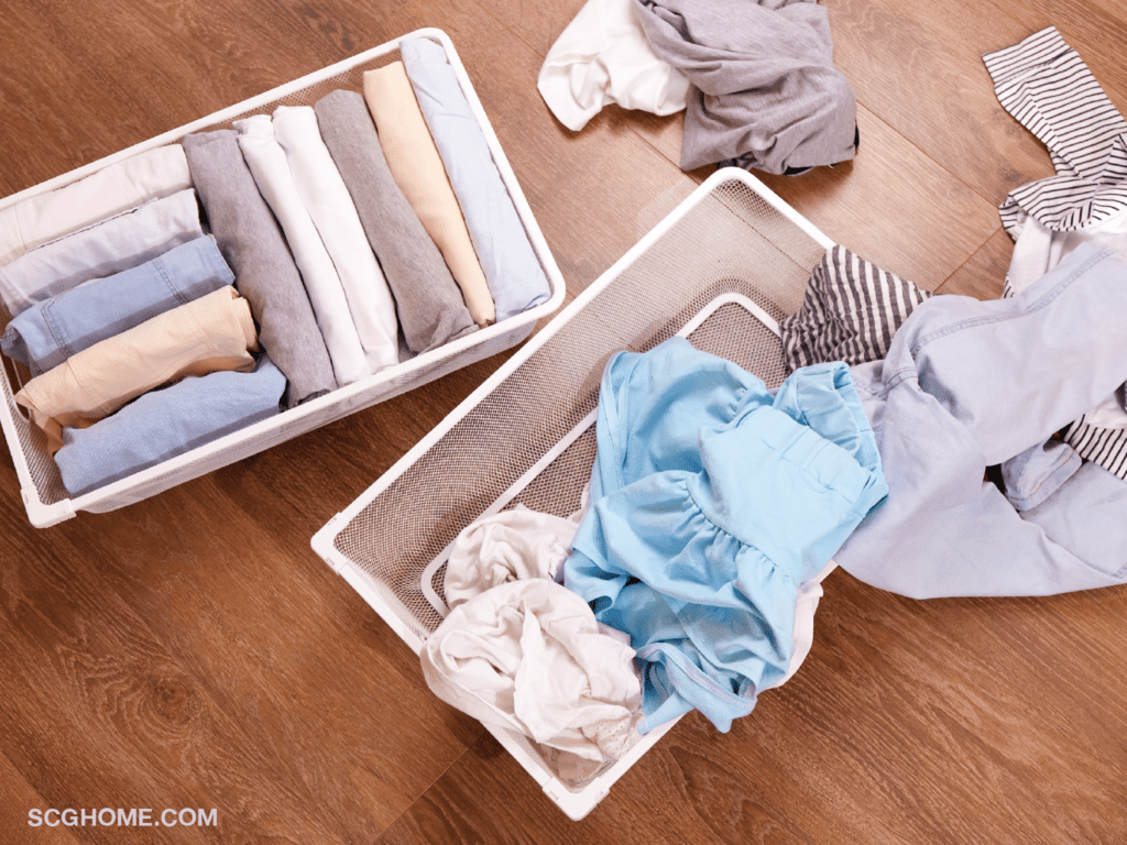 ภาพ: แยกเสื้อผ้าที่ไม่ได้ใช้แล้วใส่กล่องหรือตะกร้าบริจาค