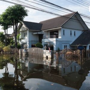 เมื่อน้ำท่วมบ้านผ่านพ้นไป ก็ได้เวลา ตรวจบ้าน ซ่อมบ้านหลังน้ำท่วม